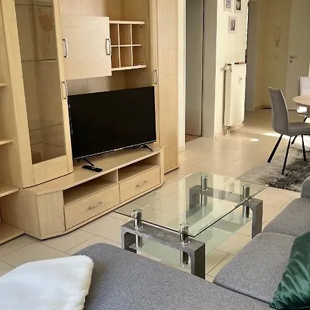 Apartment Centrally Located In The Rhine-Main Area Riedstadt Eksteriør billede